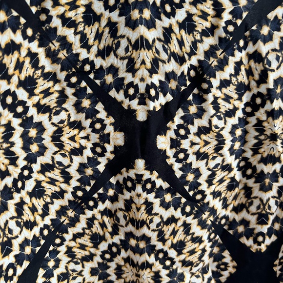 Dolce Vita sleeveless blouse - Picture 3 of 5